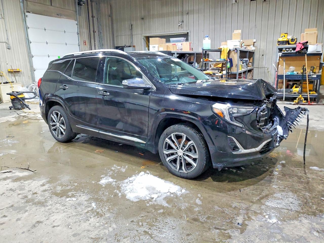 2018 GMC TERRAIN DENALI photo 4