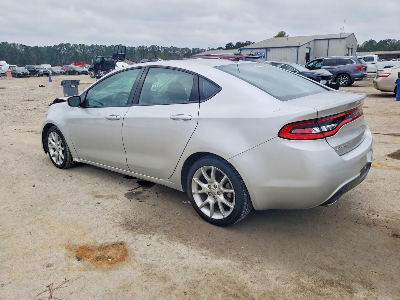2013 DODGE DART SXT photo 2