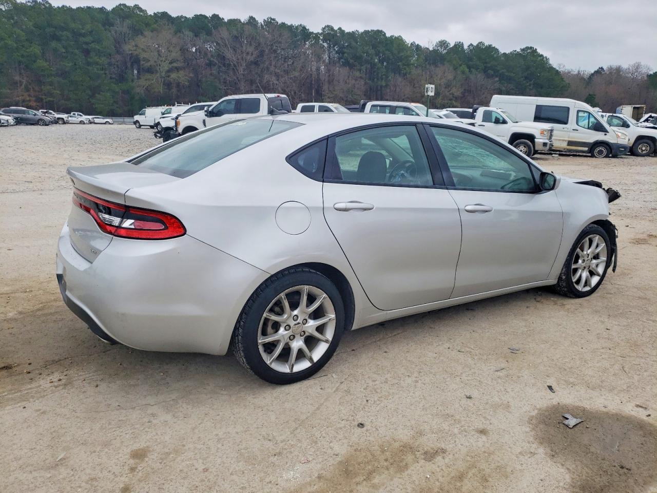 2013 DODGE DART SXT photo 3