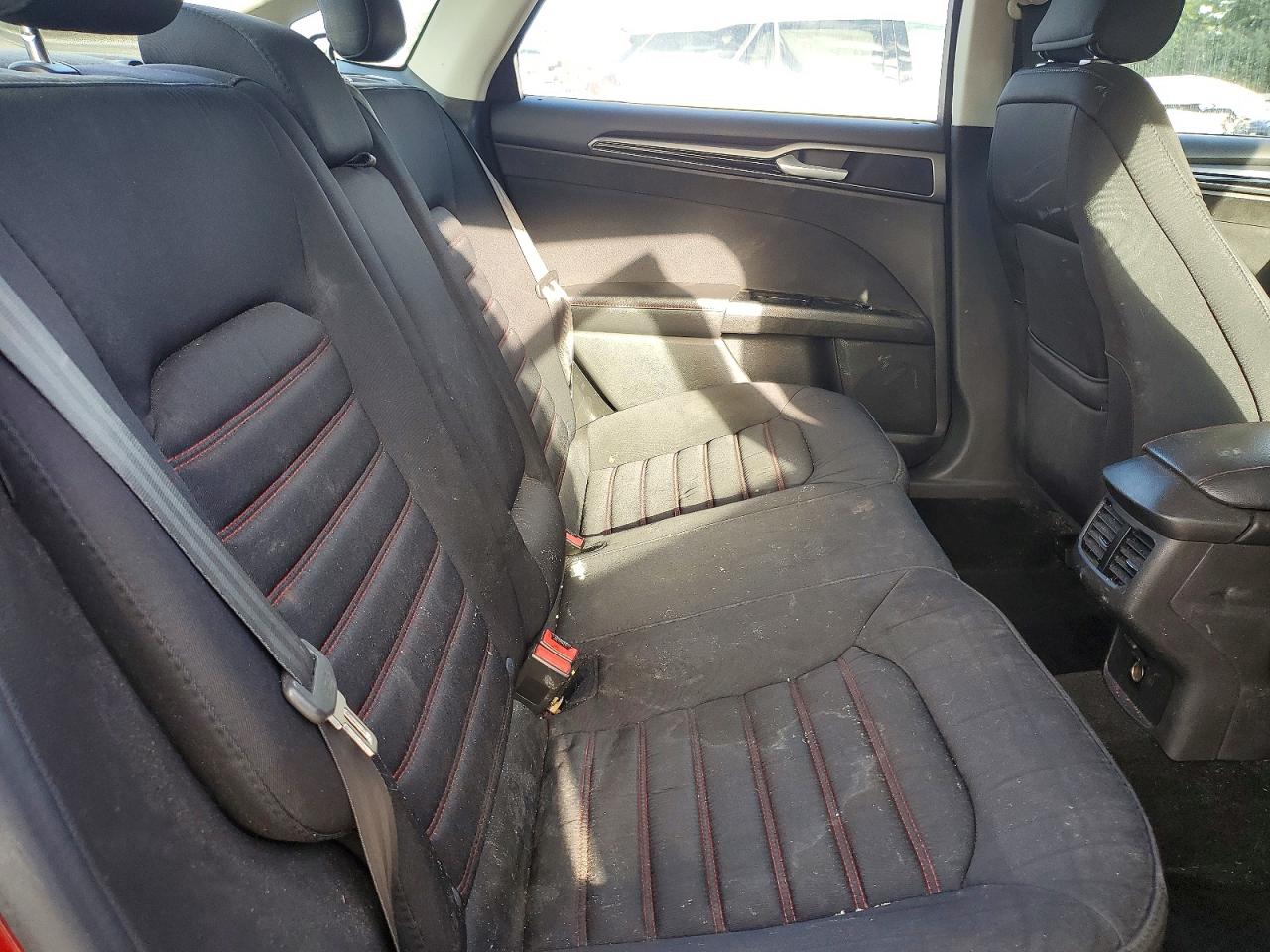 2016 FORD FUSION SE photo 10