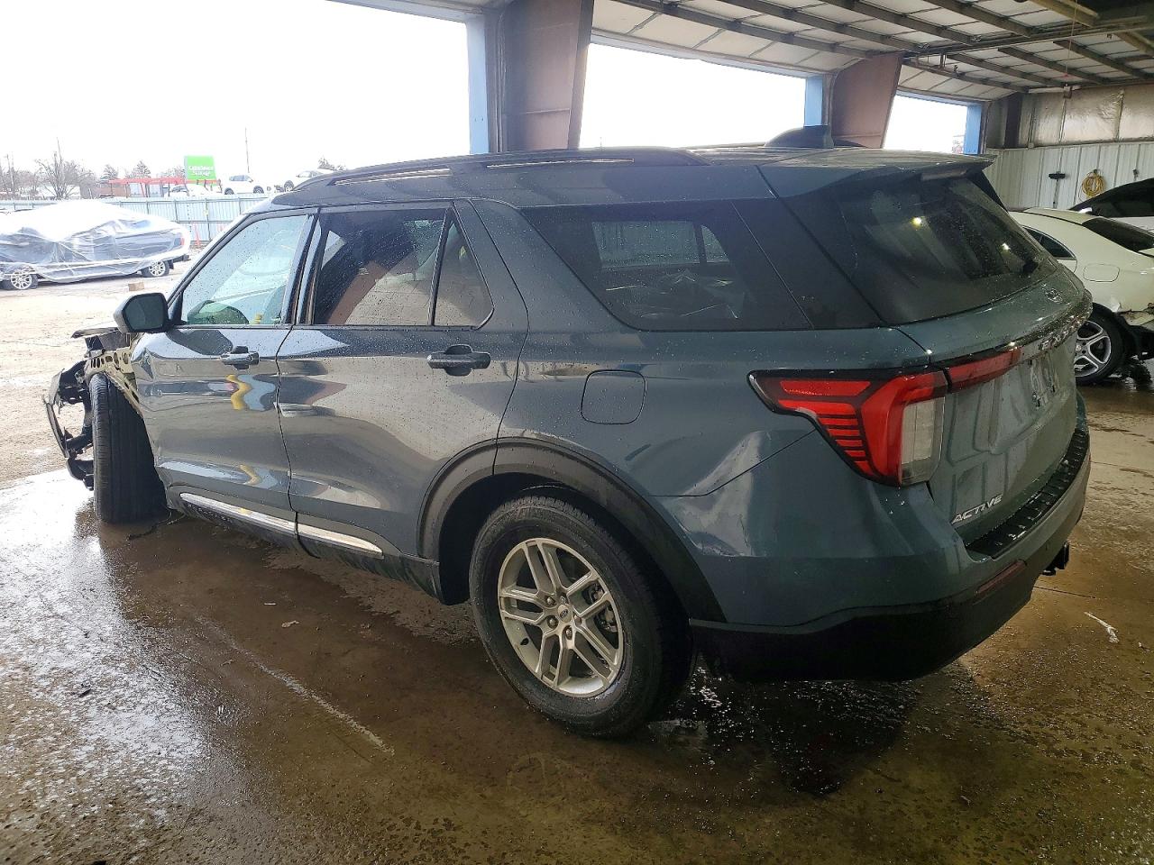 2025 FORD EXPLORER ACTIVE photo 2