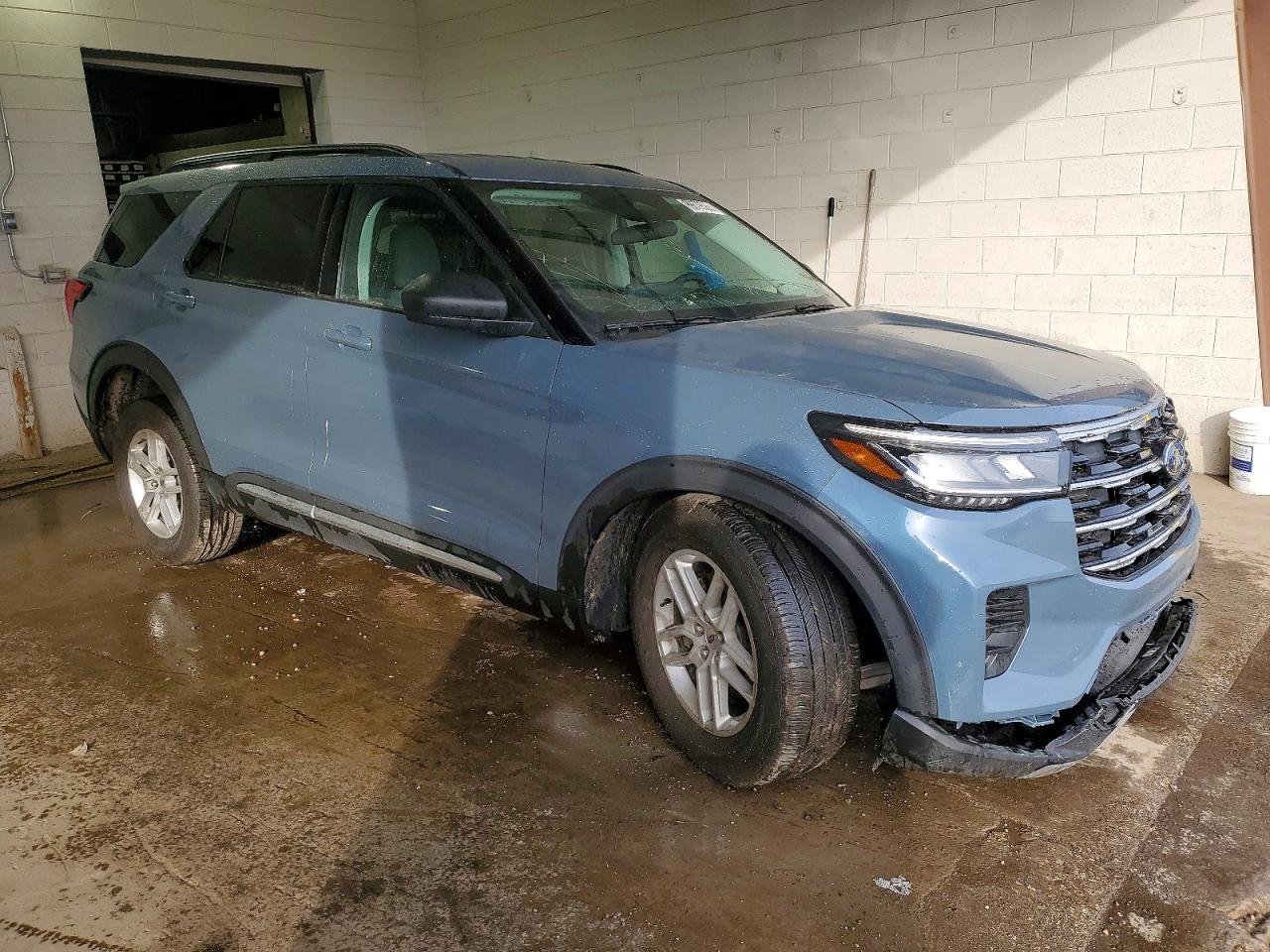 2025 FORD EXPLORER ACTIVE photo 4