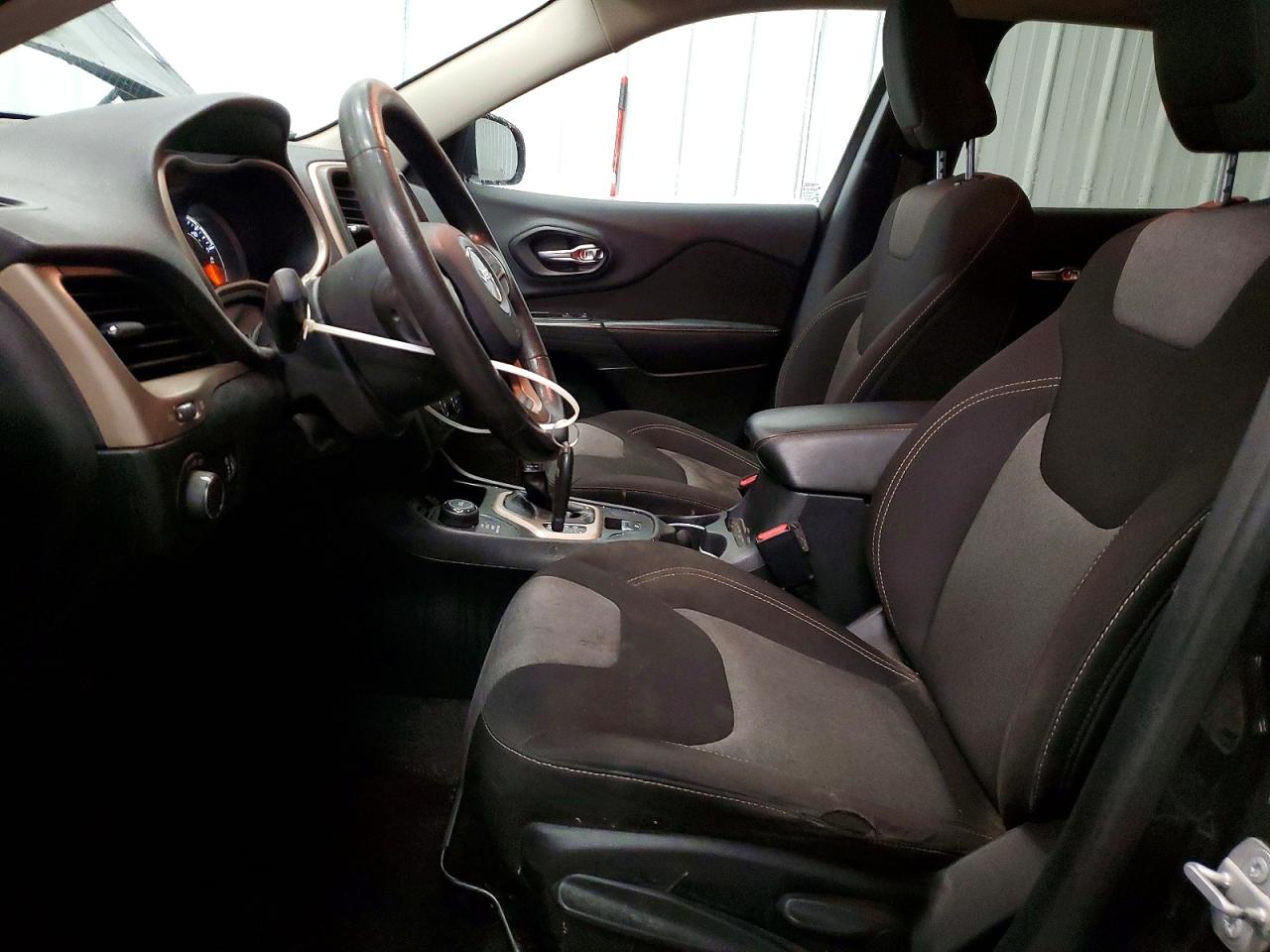 2016 JEEP CHEROKEE SPORT photo 7