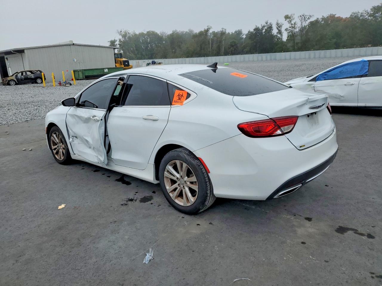 2016 CHRYSLER 200 LIMITED photo 2