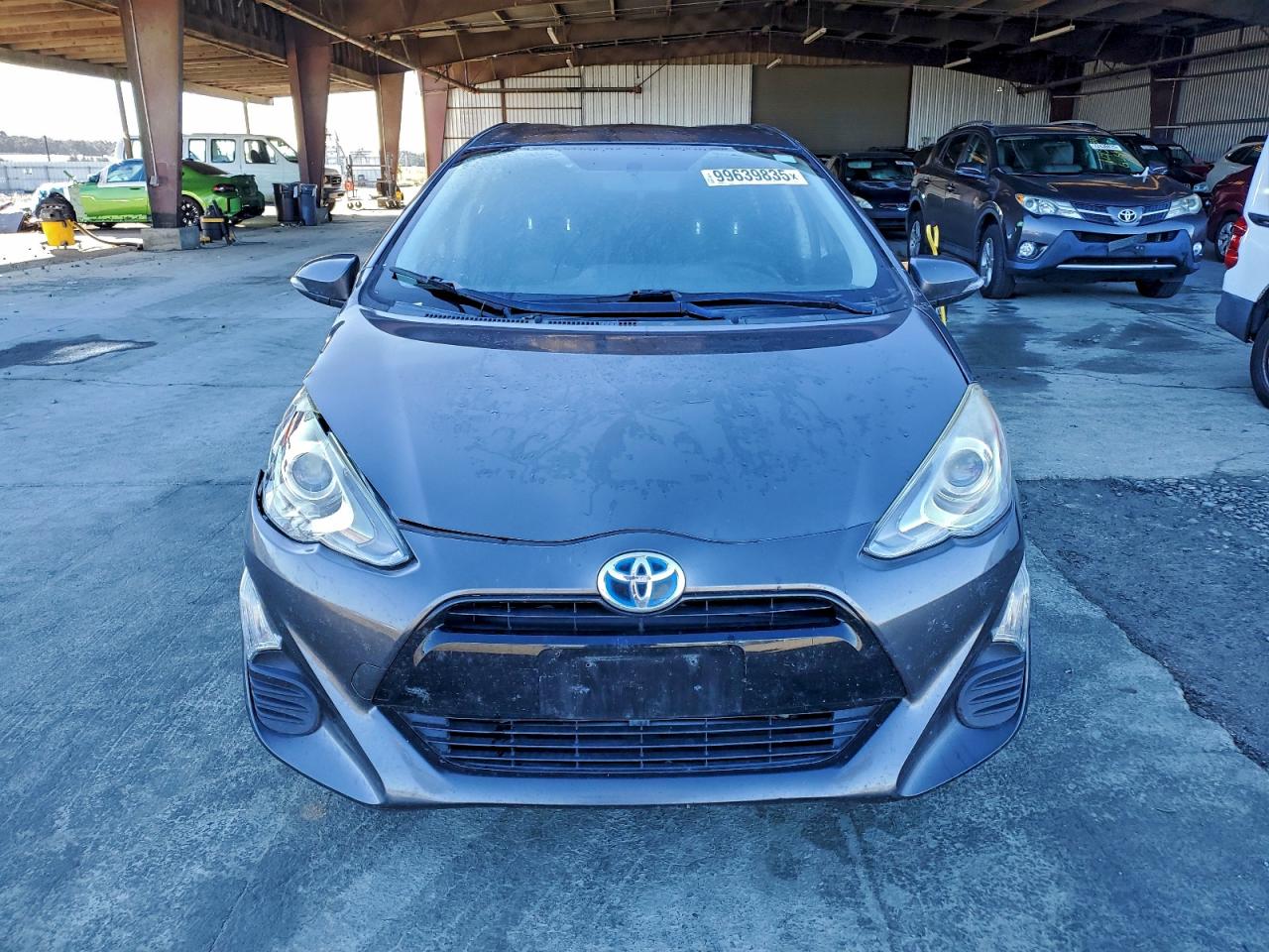 2016 TOYOTA PRIUS C photo 5