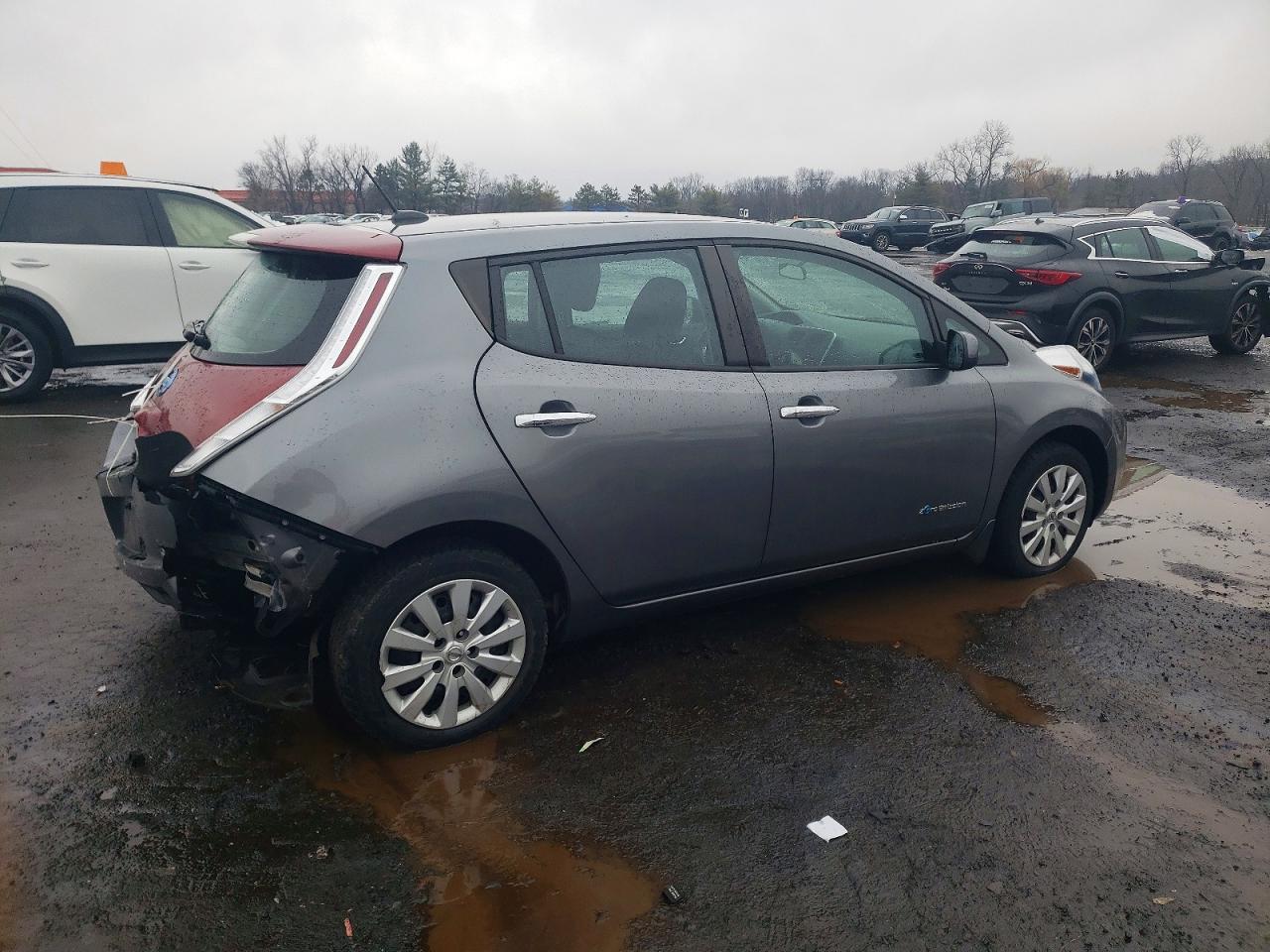 2015 NISSAN LEAF S photo 3