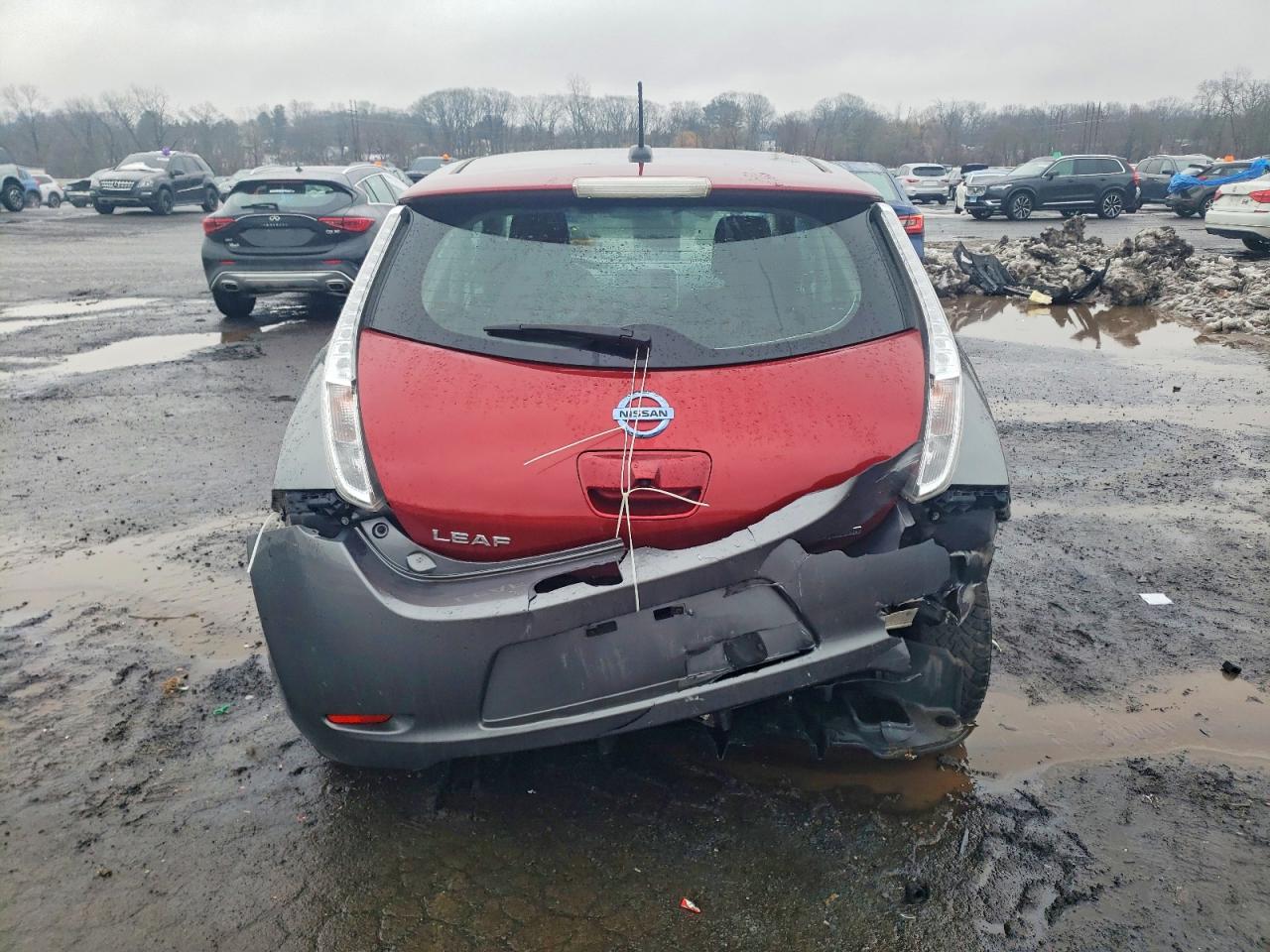 2015 NISSAN LEAF S photo 6