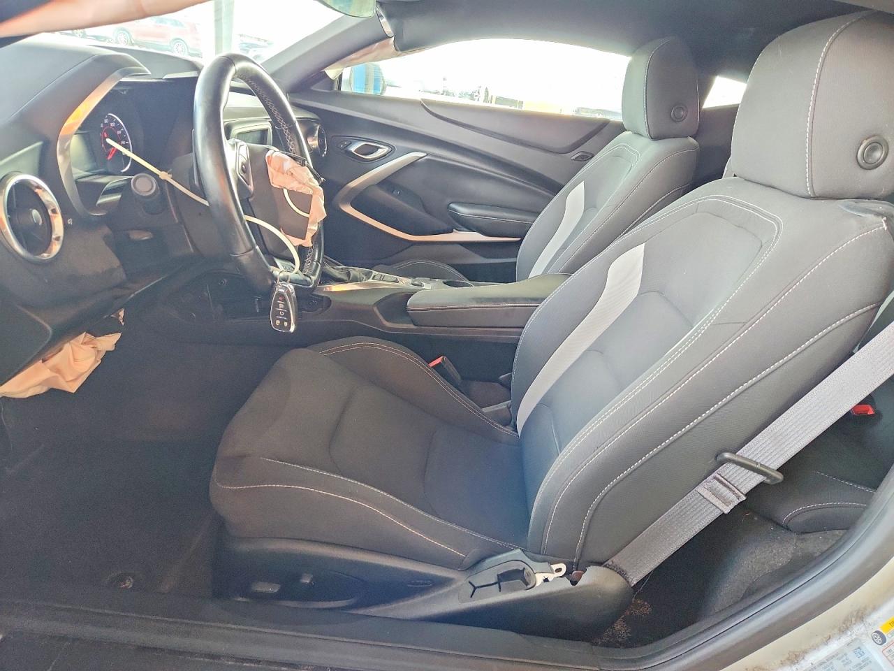 2017 CHEVROLET CAMARO LT photo 7