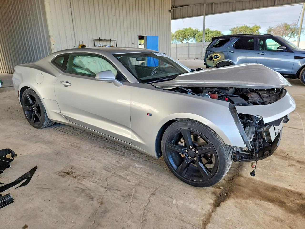 2017 CHEVROLET CAMARO LT photo 4