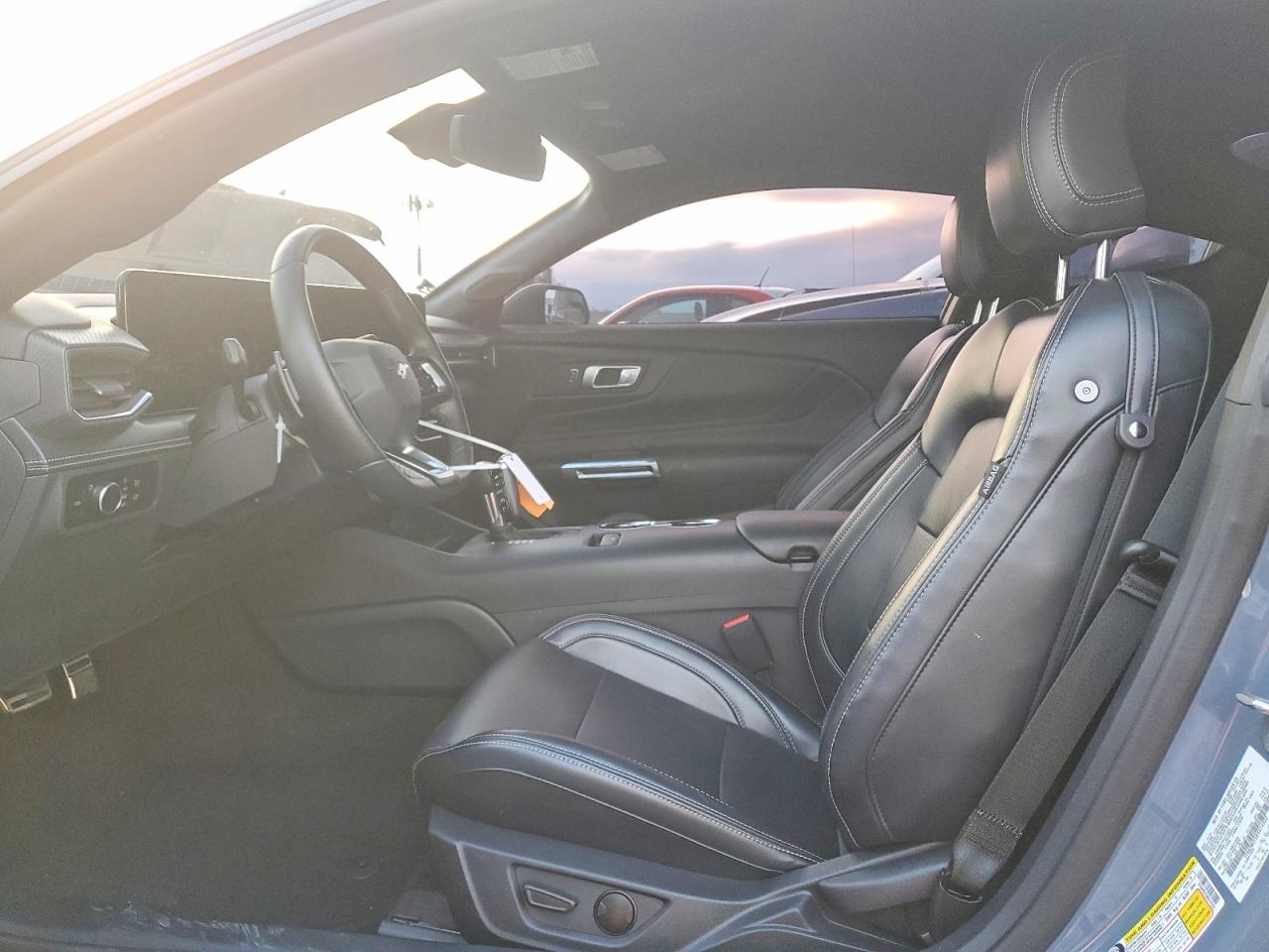 2024 FORD MUSTANG GT photo 7