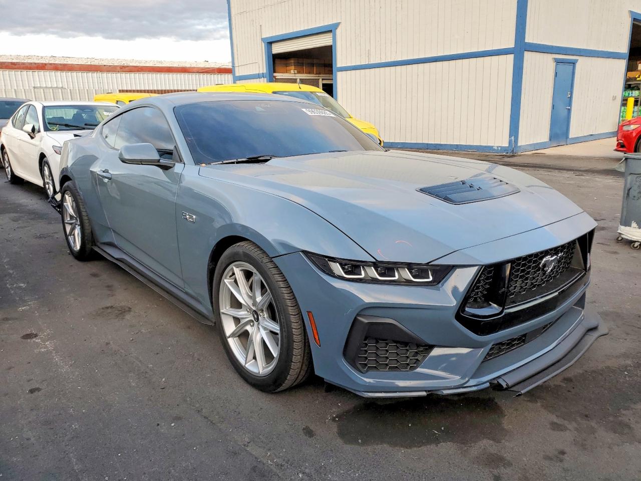 2024 FORD MUSTANG GT photo 4