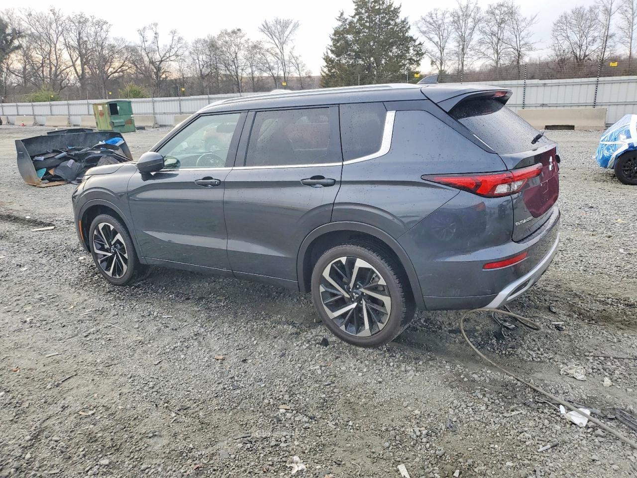2024 MITSUBISHI OUTLANDER SEL photo 3