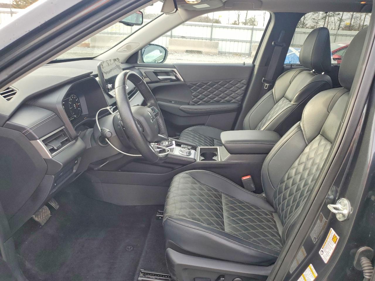 2024 MITSUBISHI OUTLANDER SEL photo 13