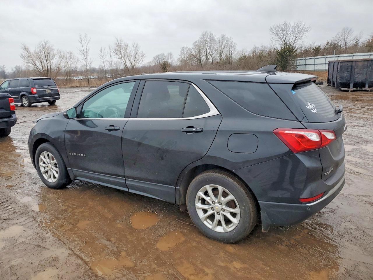 2019 CHEVROLET EQUINOX LT photo 2