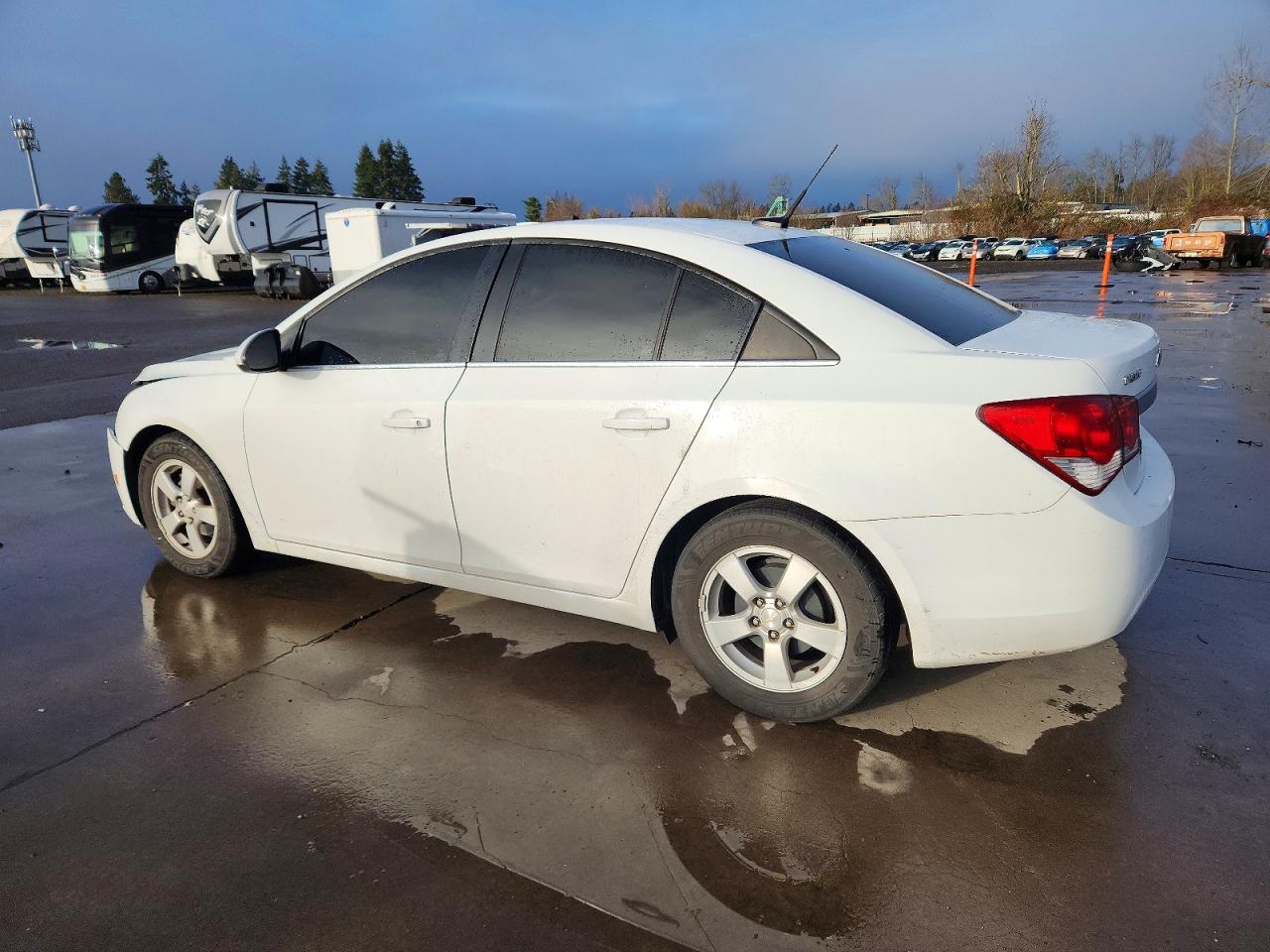 2014 CHEVROLET CRUZE LT photo 2