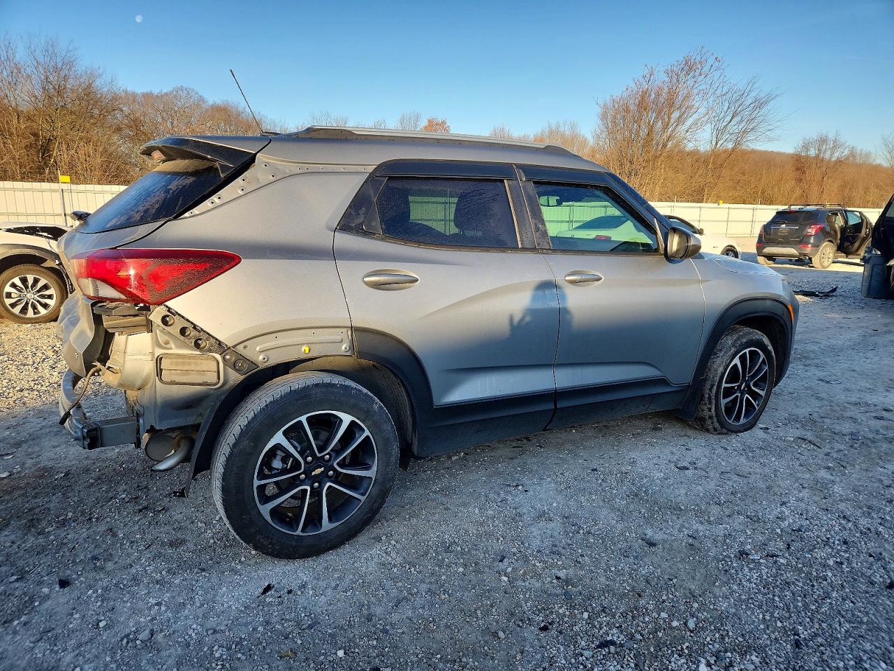 2025 CHEVROLET TRAILBLAZER LT photo 3