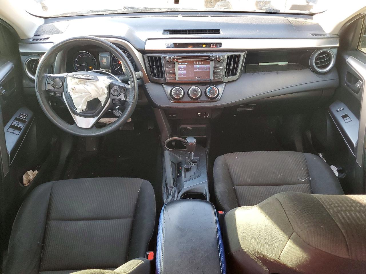 2017 TOYOTA RAV4 photo 8