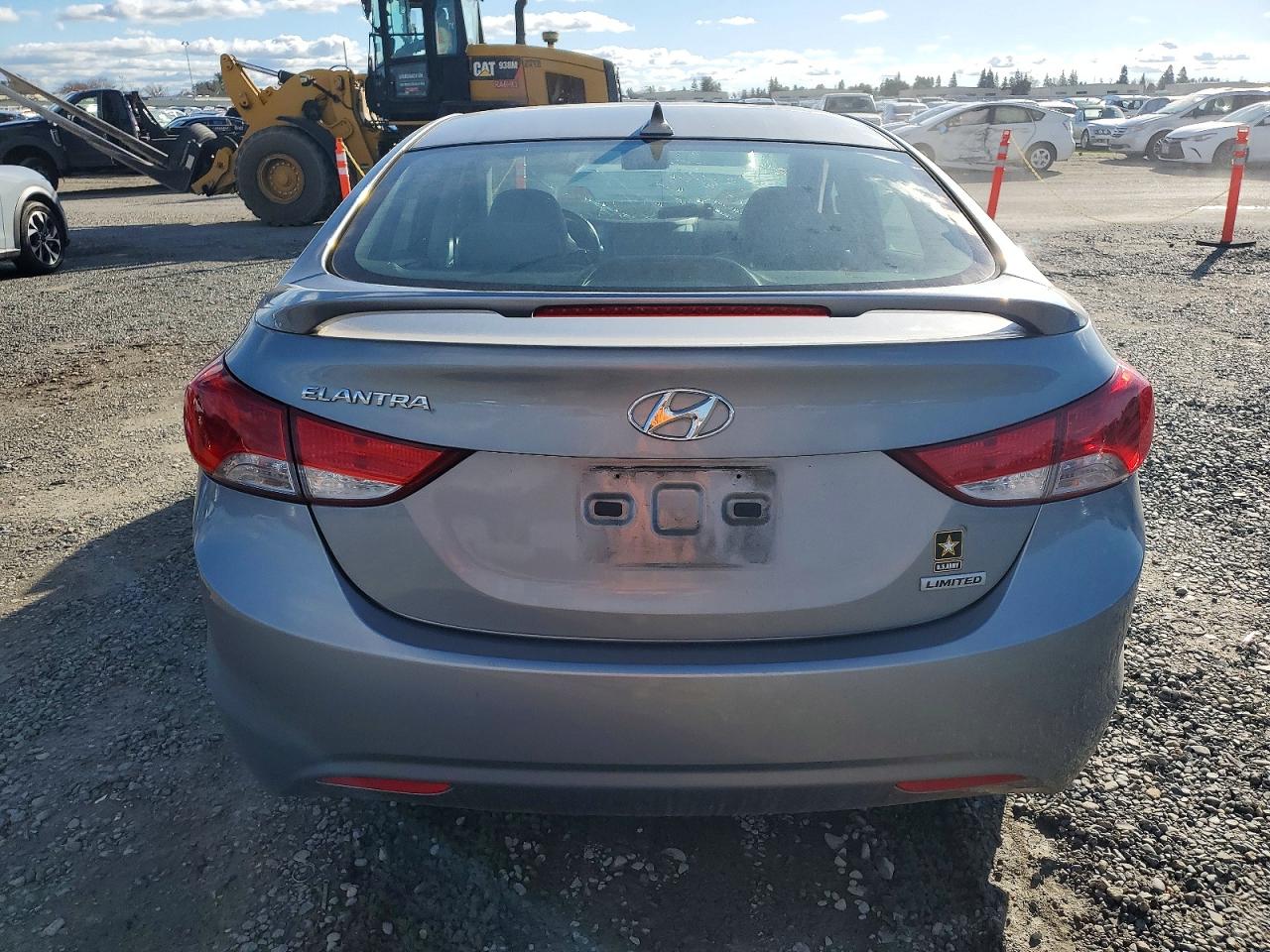 2013 HYUNDAI ELANTRA GLS photo 6