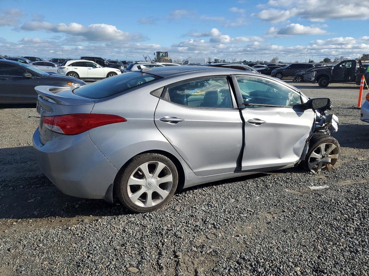 2013 HYUNDAI ELANTRA GLS photo 3