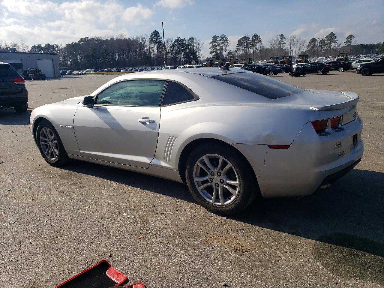 2013 CHEVROLET CAMARO LT photo 2