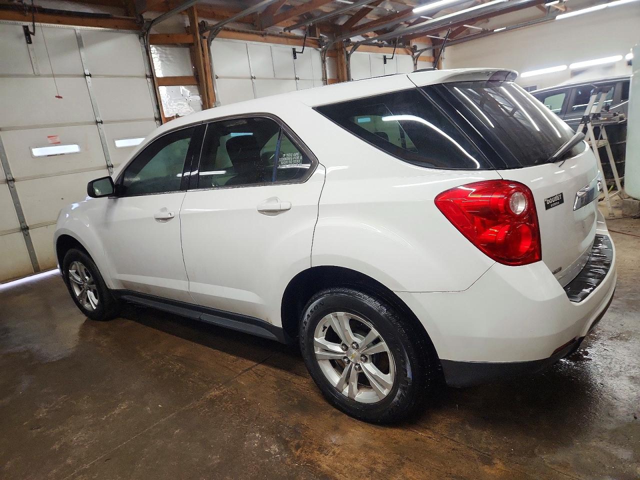 2015 CHEVROLET EQUINOX LS photo 2
