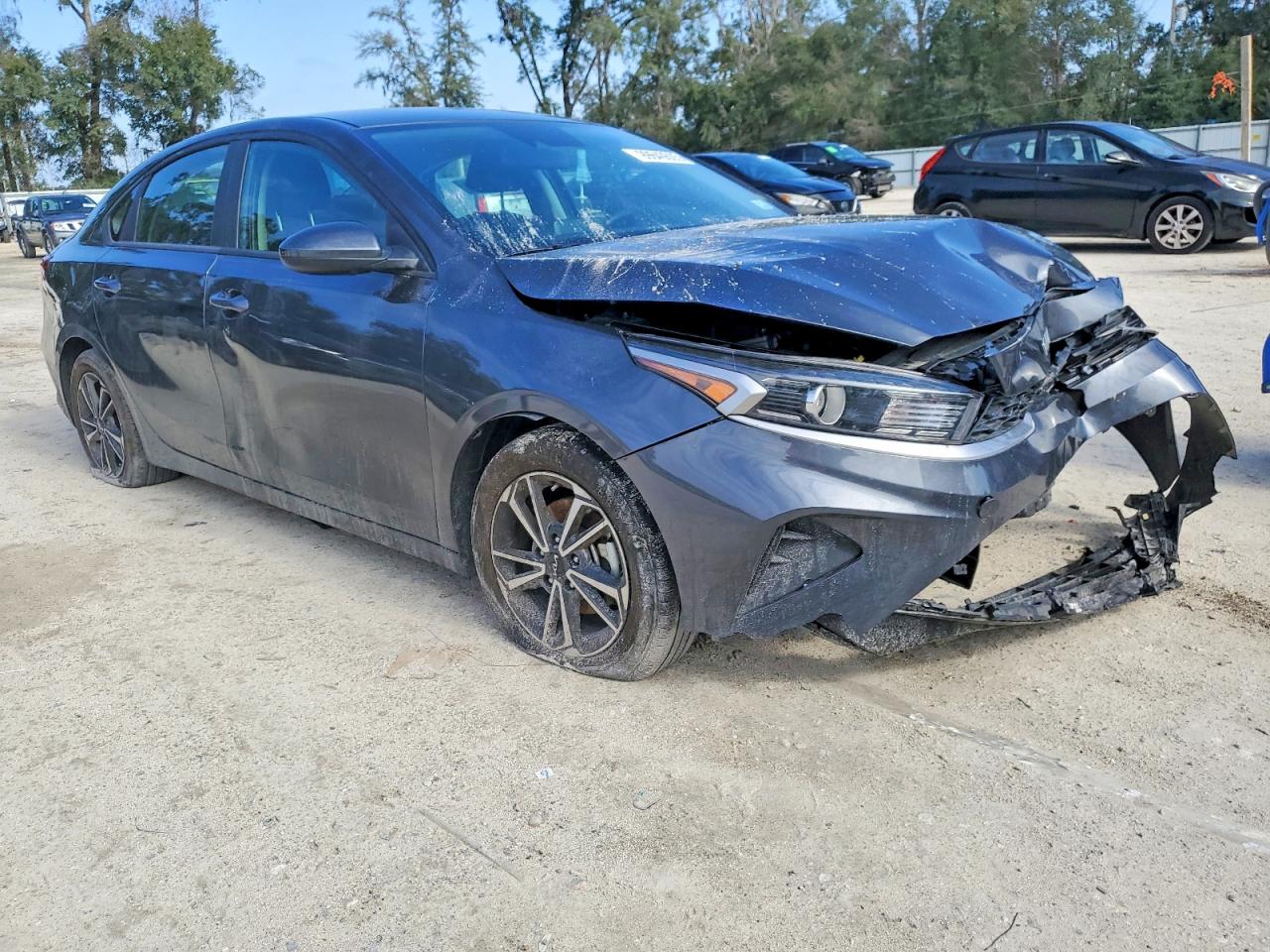 2024 KIA FORTE LX photo 4