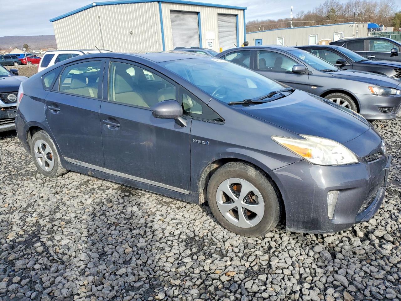2014 TOYOTA PRIUS photo 4