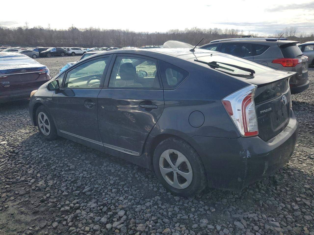 2014 TOYOTA PRIUS photo 2