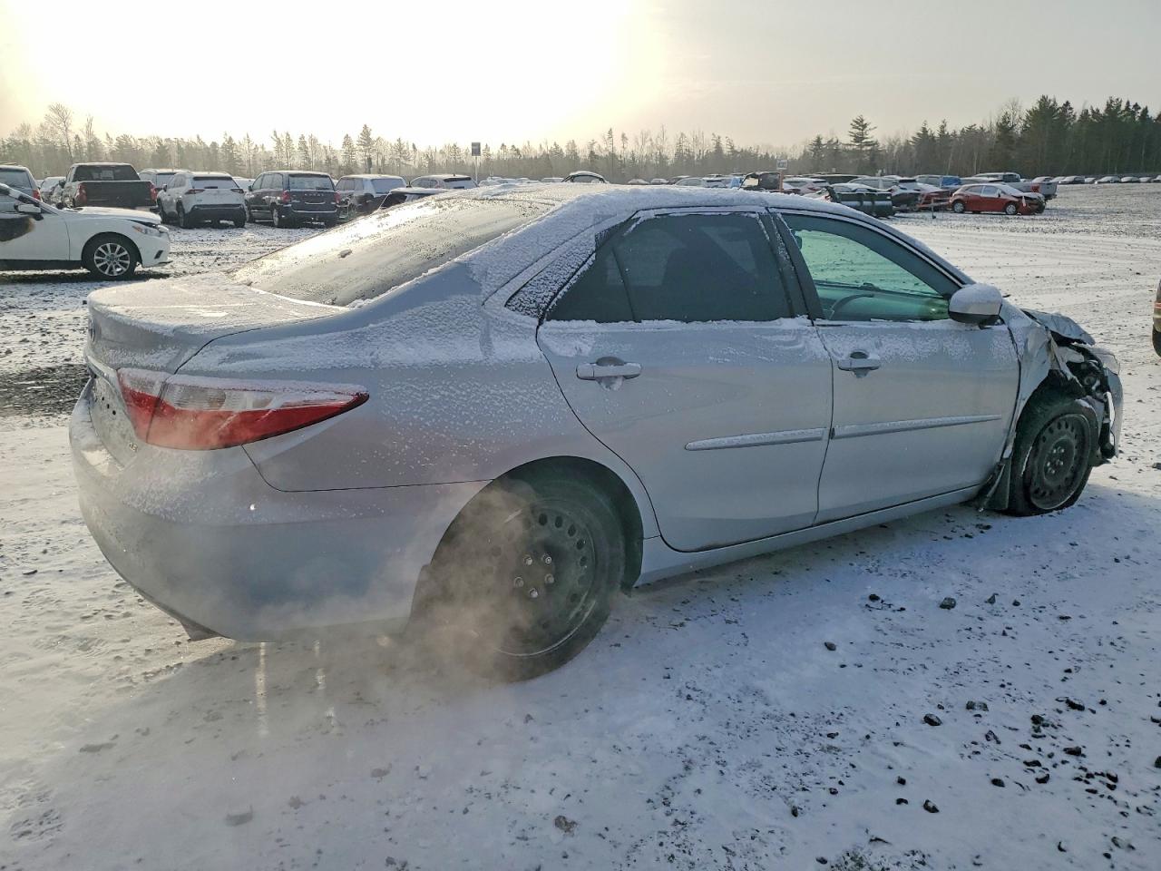 2017 TOYOTA CAMRY LE photo 3