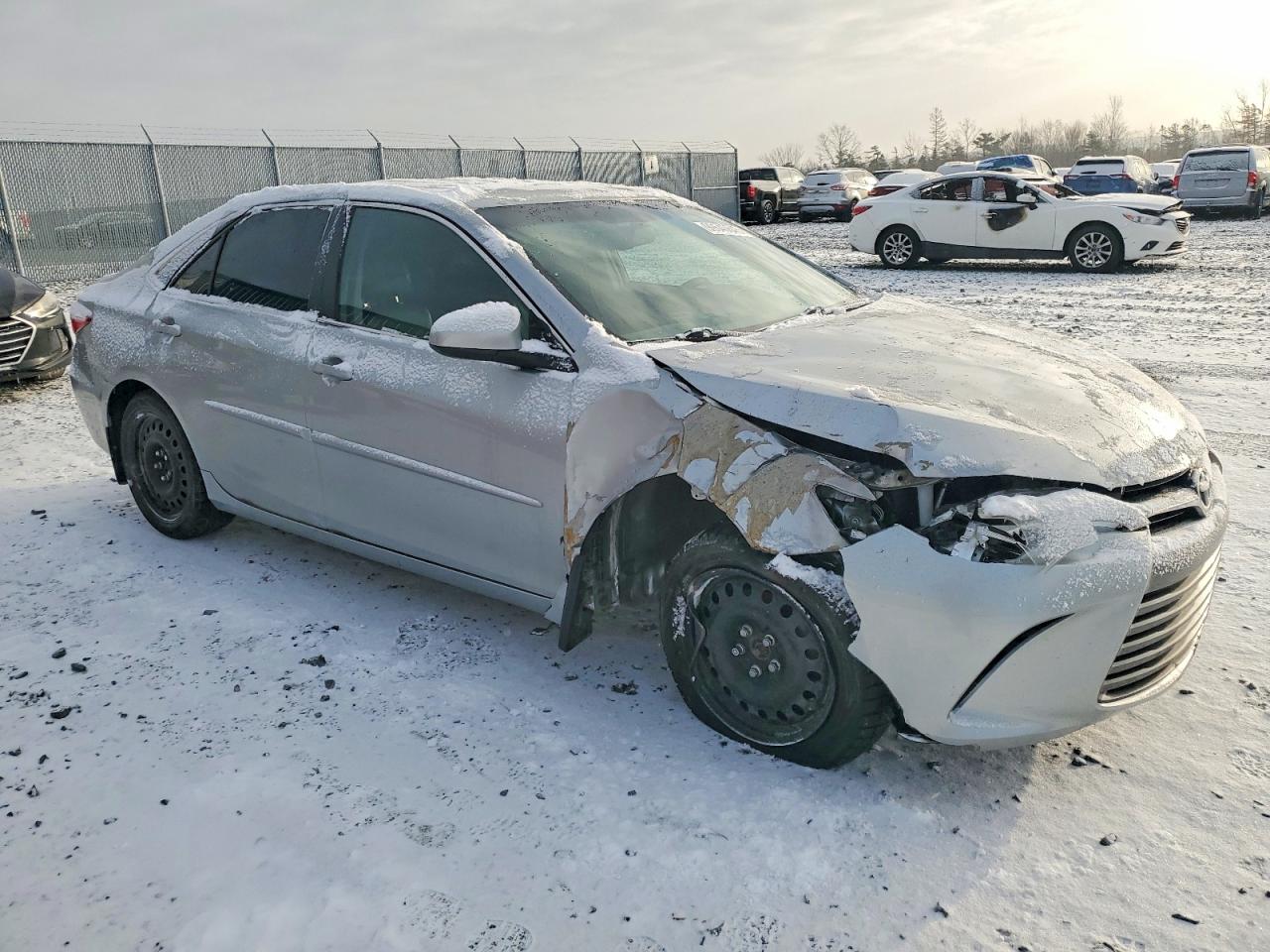 2017 TOYOTA CAMRY LE photo 4
