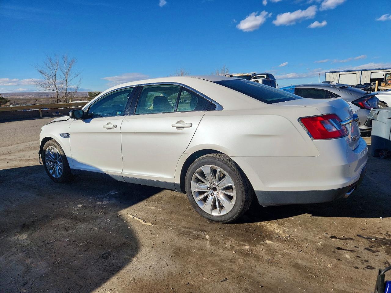 2012 FORD TAURUS LIMITED photo 2