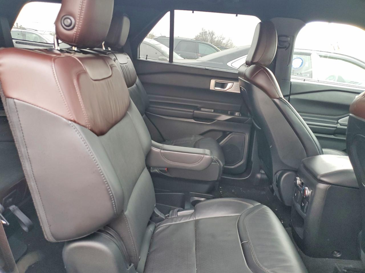 2020 FORD EXPLORER PLATINUM photo 11