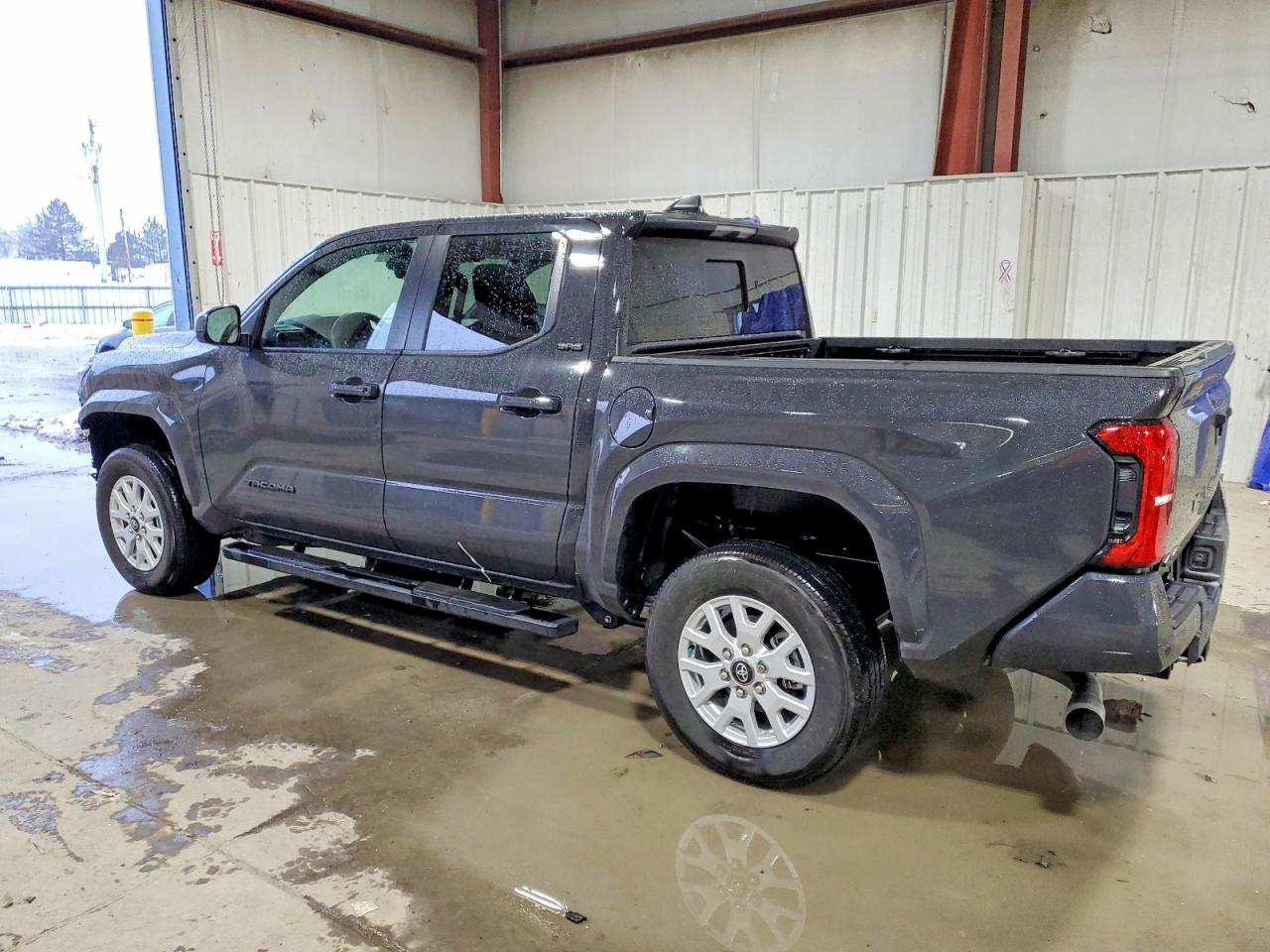 2025 TOYOTA TACOMA DOUBLE CAB photo 2
