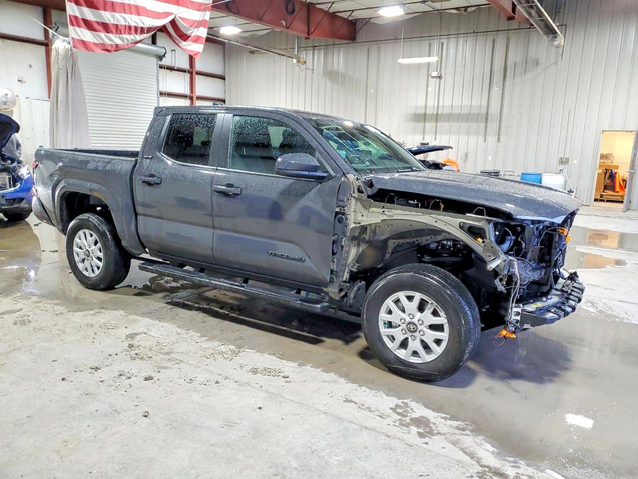 2025 TOYOTA TACOMA DOUBLE CAB photo 4