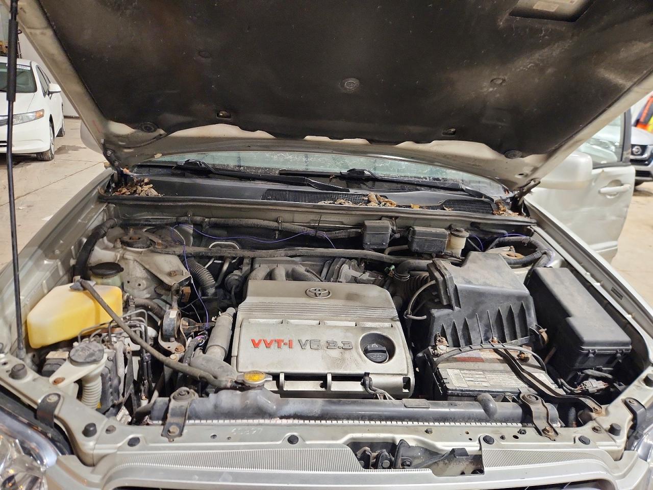 2004 TOYOTA HIGHLANDER photo 12
