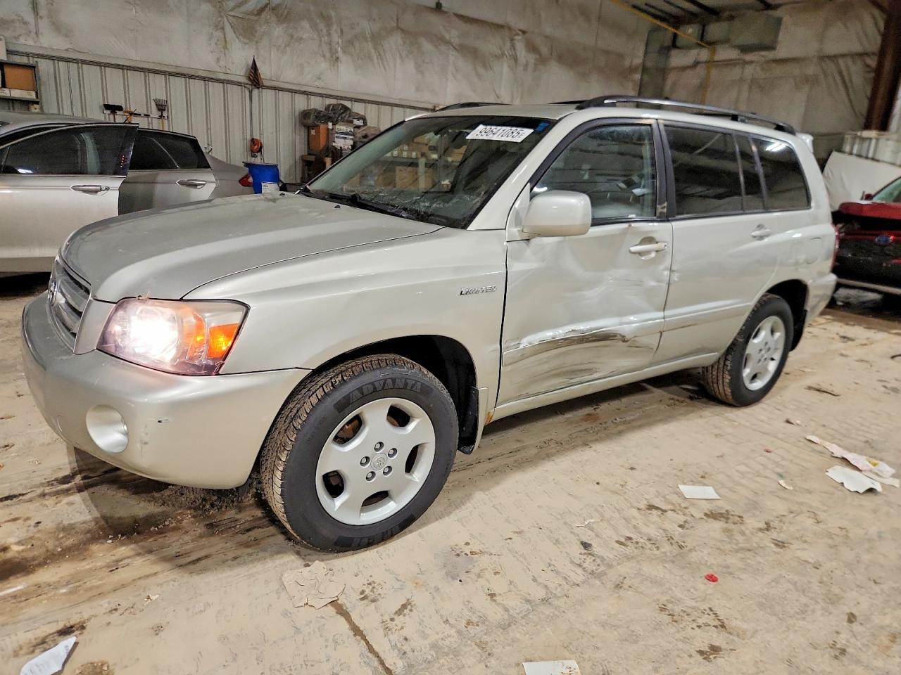 2004 TOYOTA HIGHLANDER