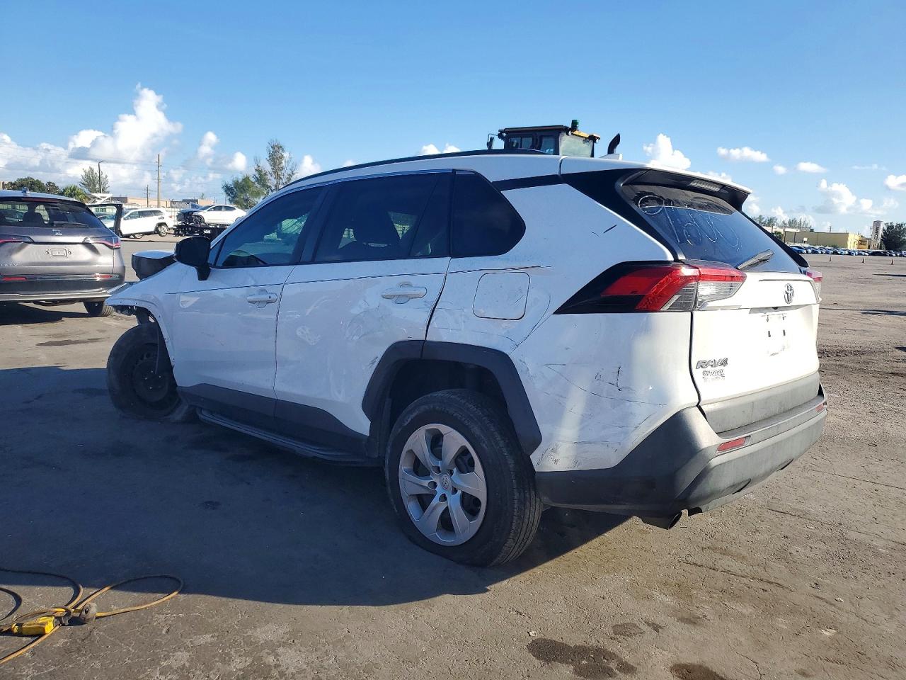 2019 TOYOTA RAV4 LE photo 2