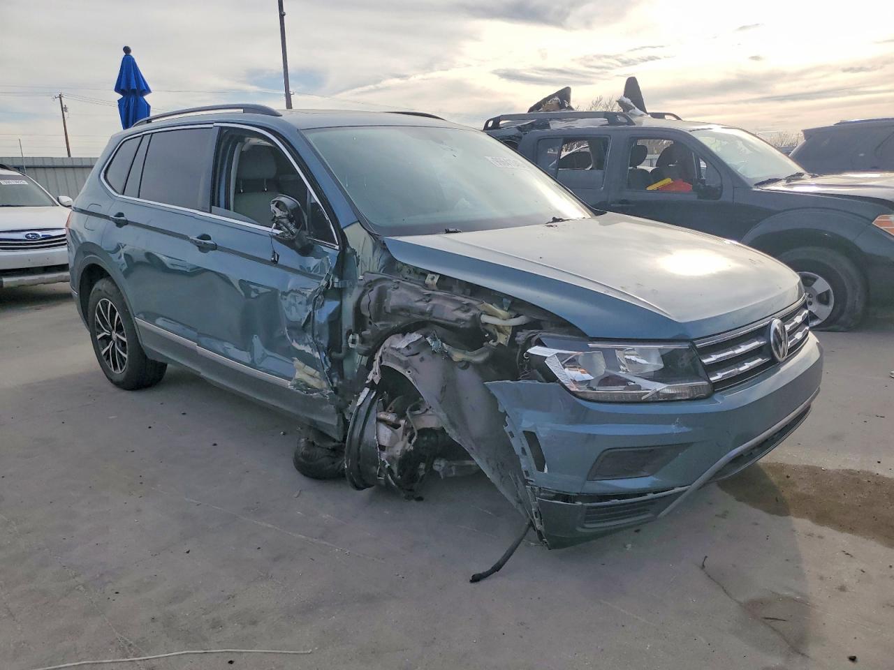 2021 VOLKSWAGEN TIGUAN SE photo 4
