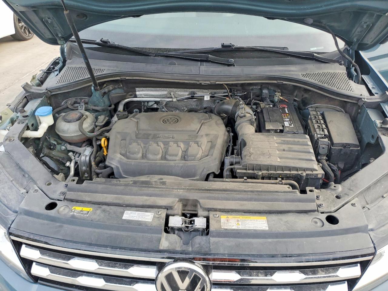 2021 VOLKSWAGEN TIGUAN SE photo 11