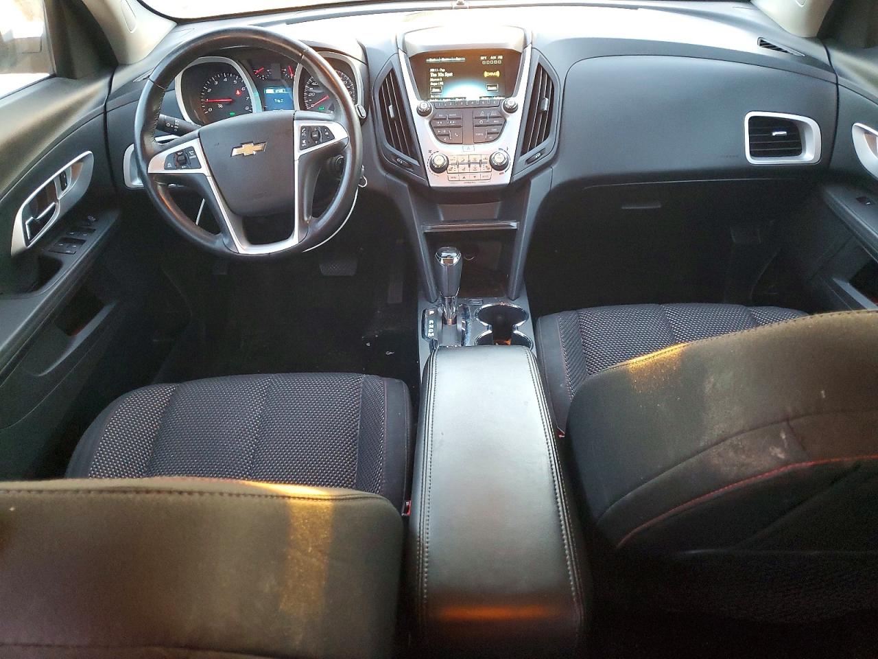 2017 CHEVROLET EQUINOX LT photo 8