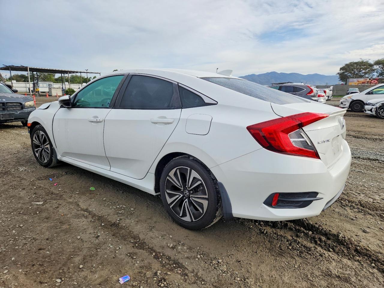 2017 HONDA CIVIC EXL photo 2