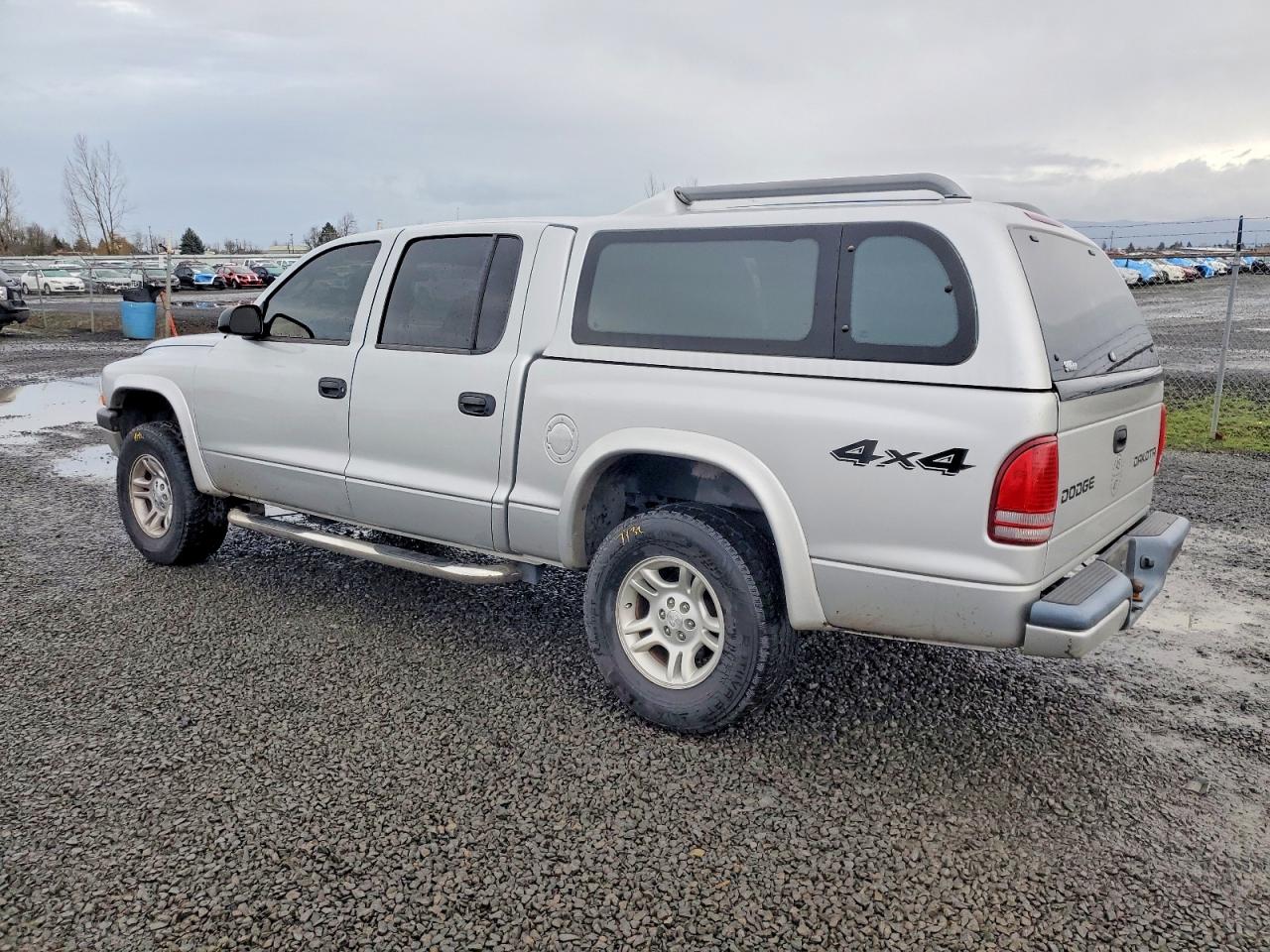 2004 DODGE DAKOTA QUAD SPORT photo 2