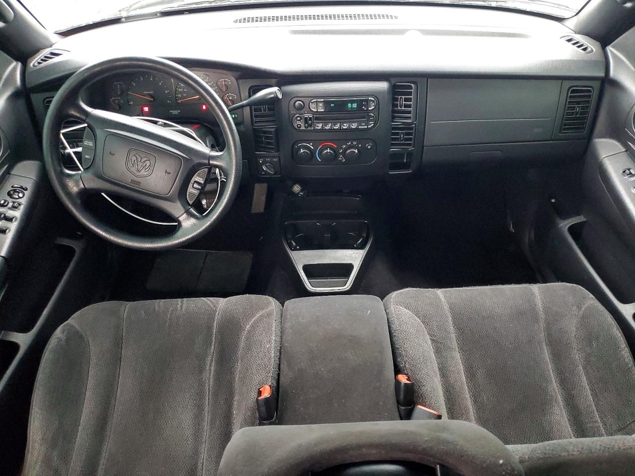 2004 DODGE DAKOTA QUAD SPORT photo 8