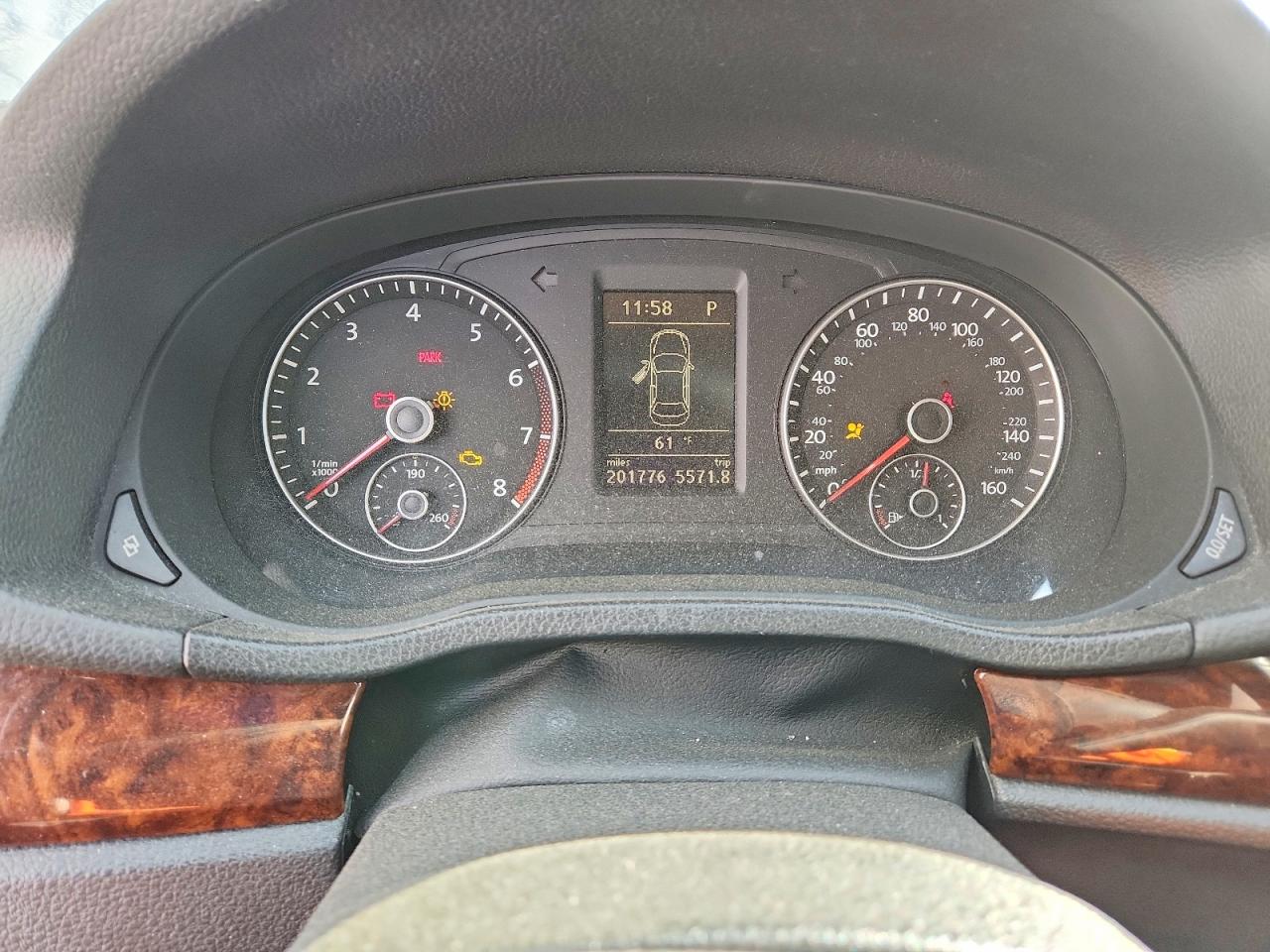 2012 VOLKSWAGEN PASSAT SEL photo 9