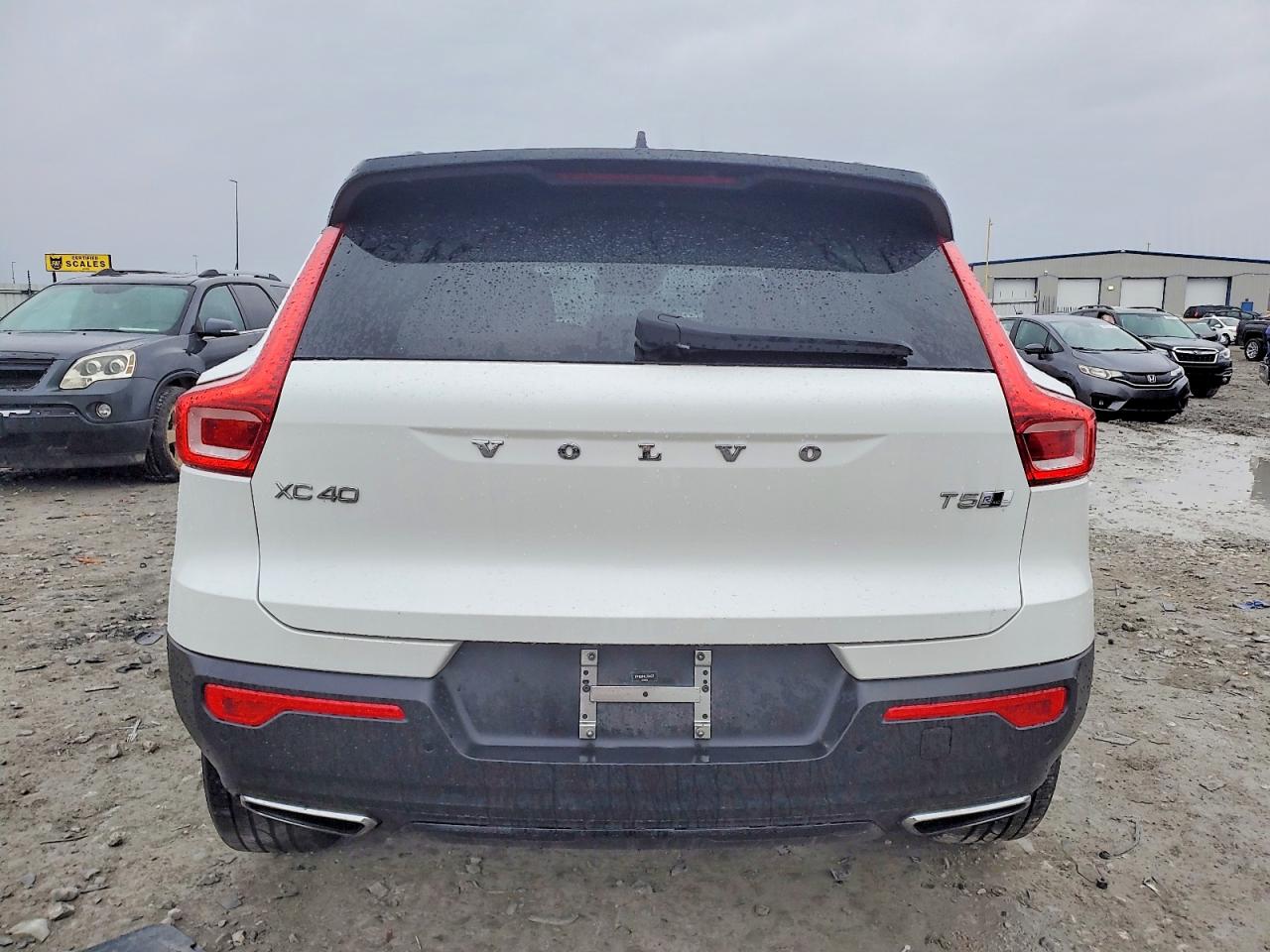 2020 VOLVO XC40 T5 R-DESIGN photo 6