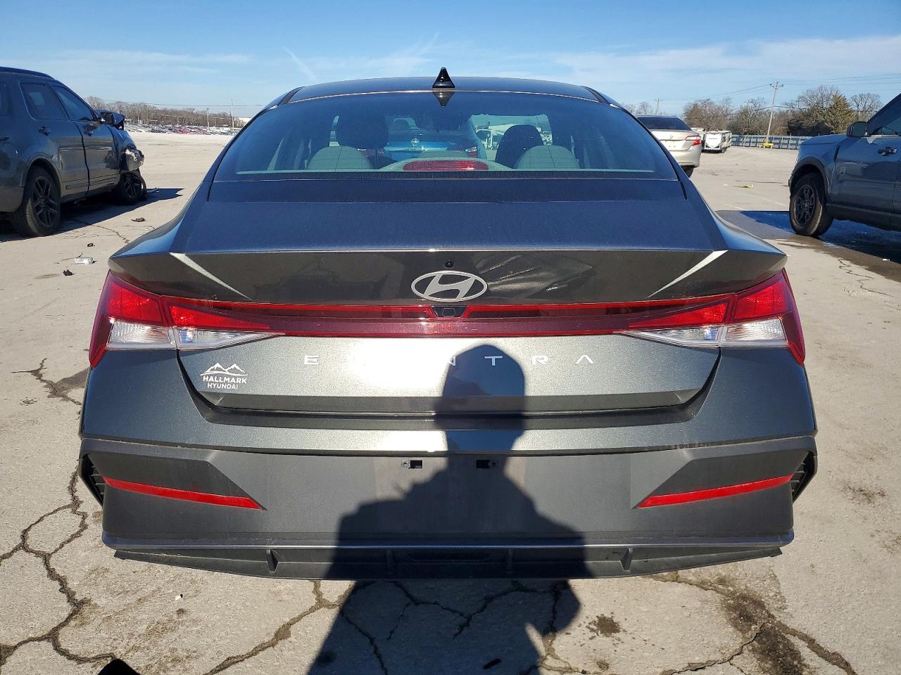 2024 HYUNDAI ELANTRA SEL photo 6
