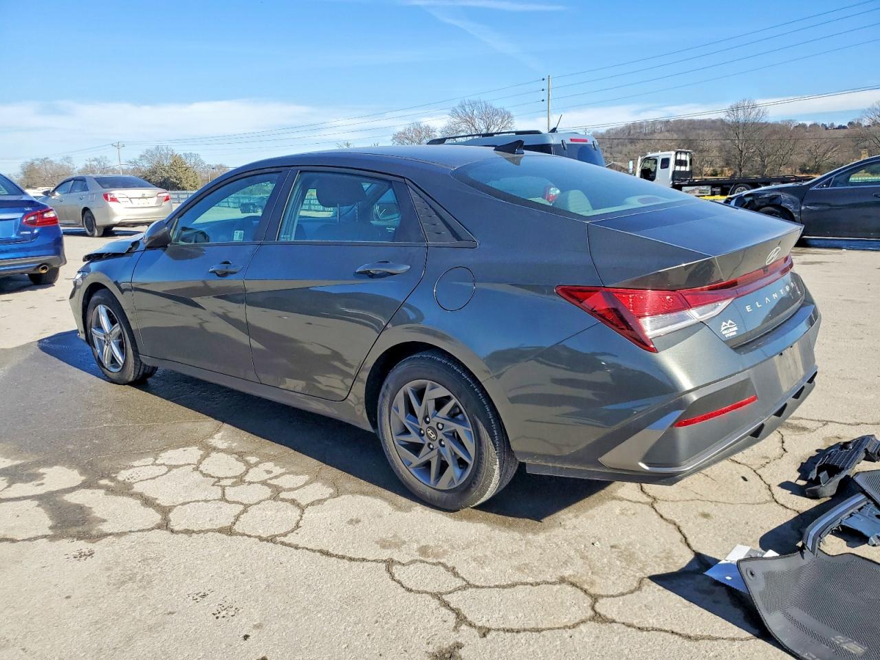 2024 HYUNDAI ELANTRA SEL photo 2