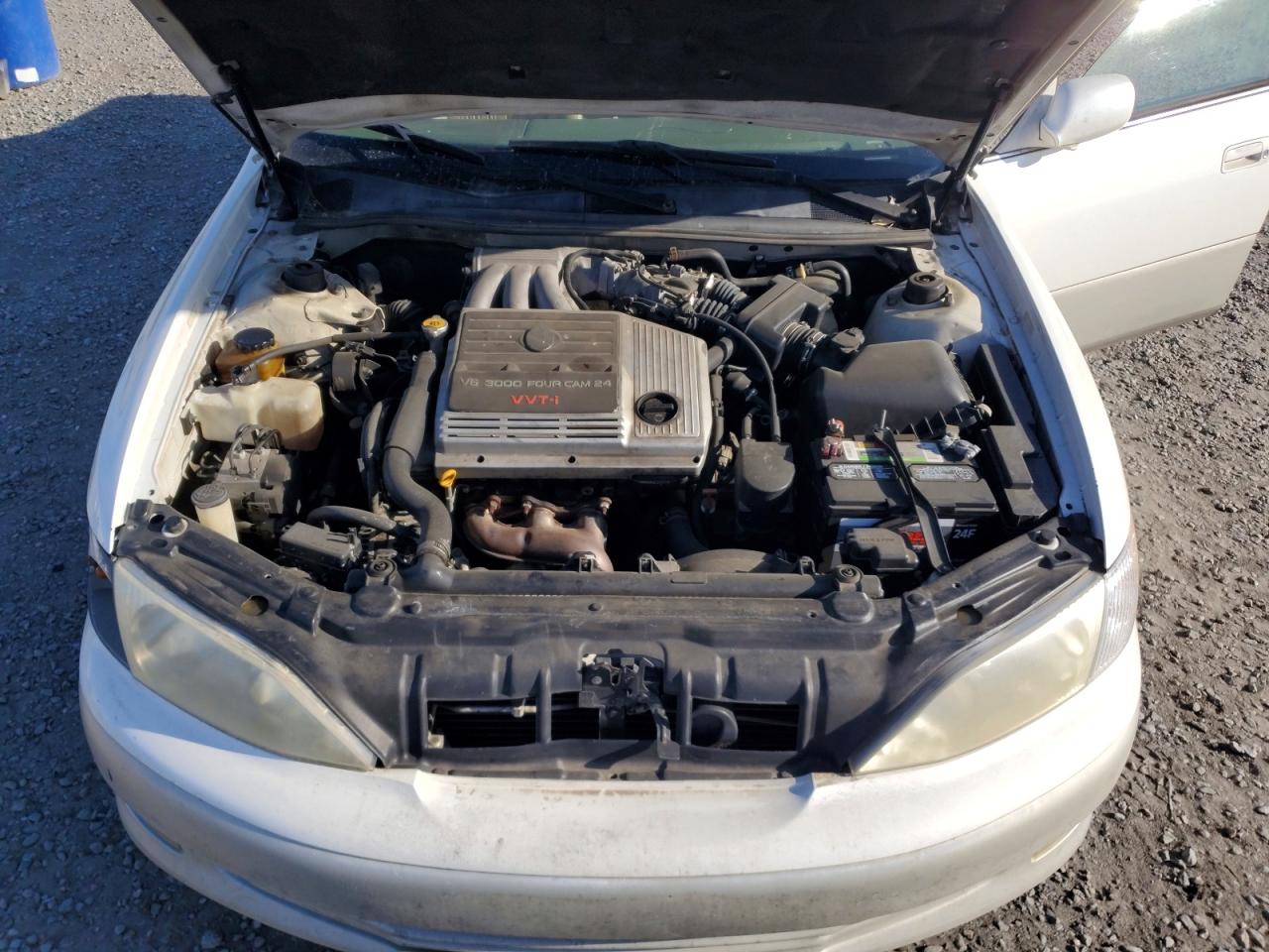2001 LEXUS ES 300 photo 11