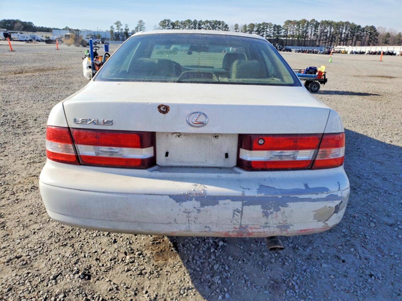 2001 LEXUS ES 300 photo 6