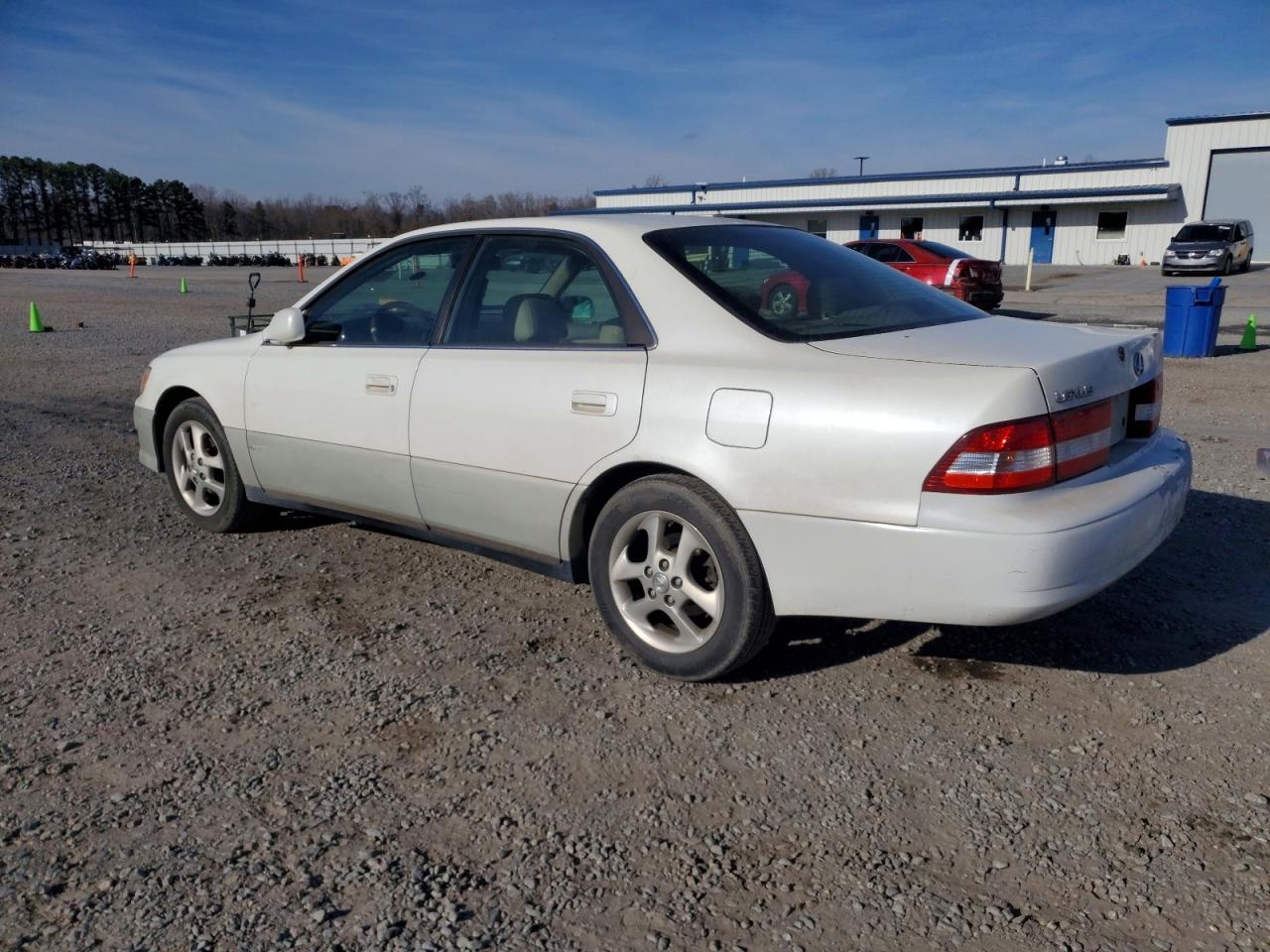 2001 LEXUS ES 300 photo 2
